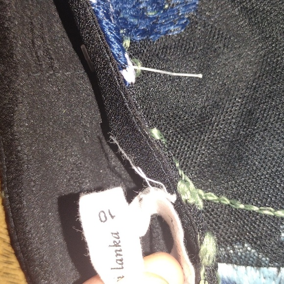 BCBGeneration Embroidered Floral Mesh Midi Pencil Skirt with Slit in Back 10 - Picture 5 of 7